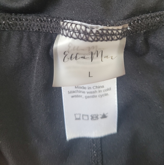 Athletic Skirt / Skort LARGE - Picture 3 of 3